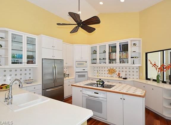 4th image of 3839 Woodlake Dr