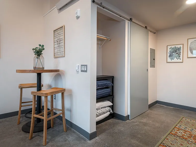 Dean River Apartments — Photo 33