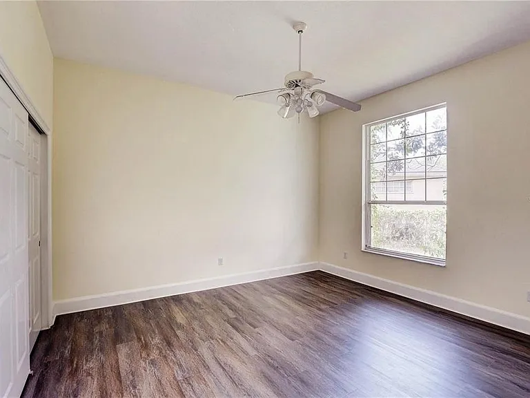 2208 Hampstead Ct — Photo 42