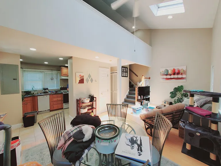 37 Cowan Ave #2 — Photo 2
