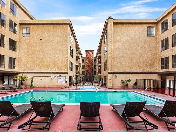 5th image of 1735 N Fuller Ave APT 421