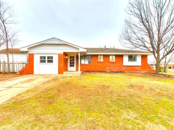 923 SW 3rd St, Moore, OK 73160