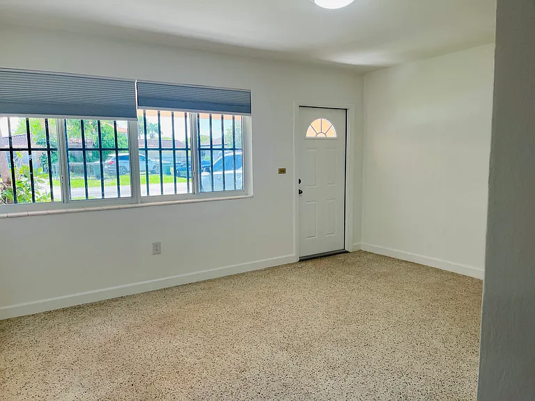 523 SW 78th Pl #523 — Photo 14