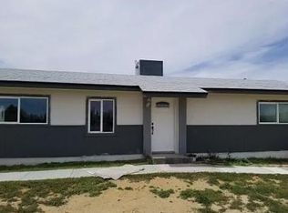 8601 Mojave Tropico Rd, Mojave, CA 93501