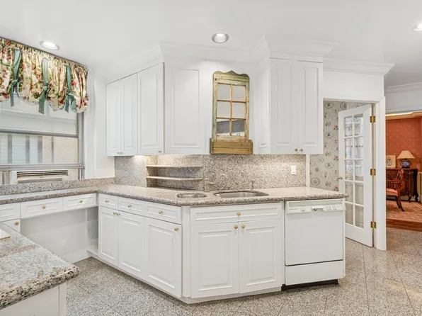 170 East 79th Street image 8 of 11