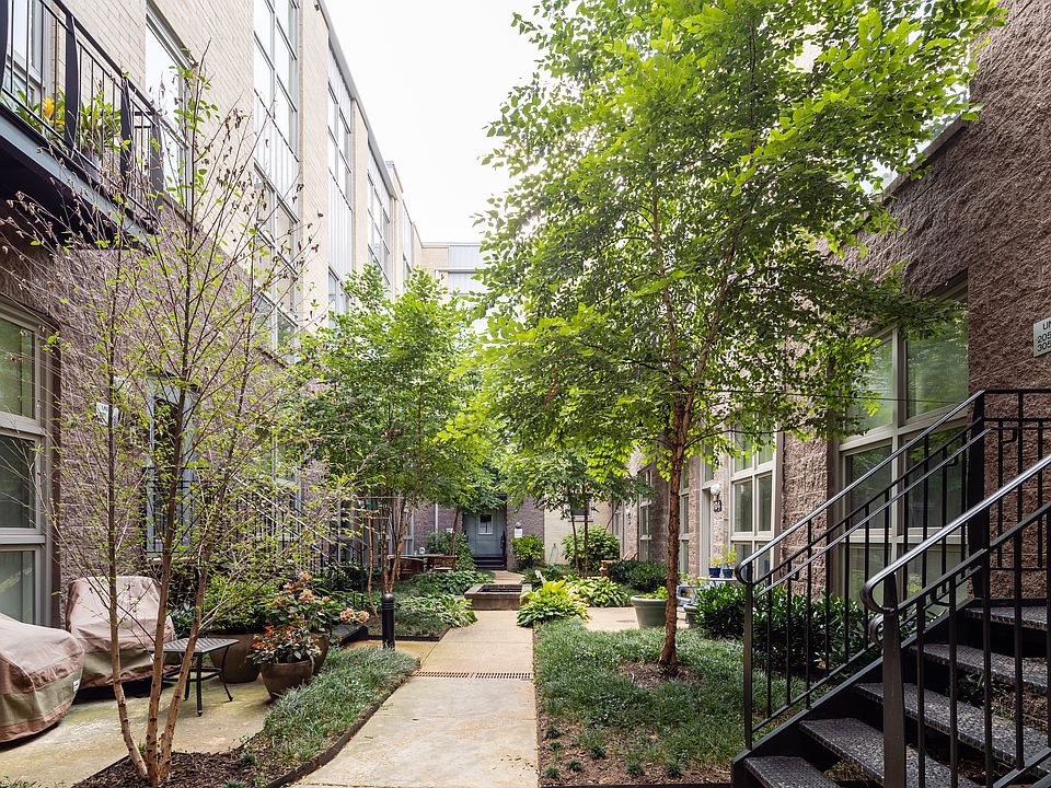2nd image of 2380 Champlain St NW APT 105
