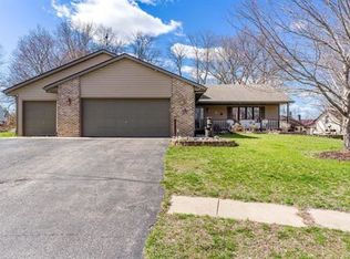 103 Splendor Ct, Stillman Valley, IL 61084