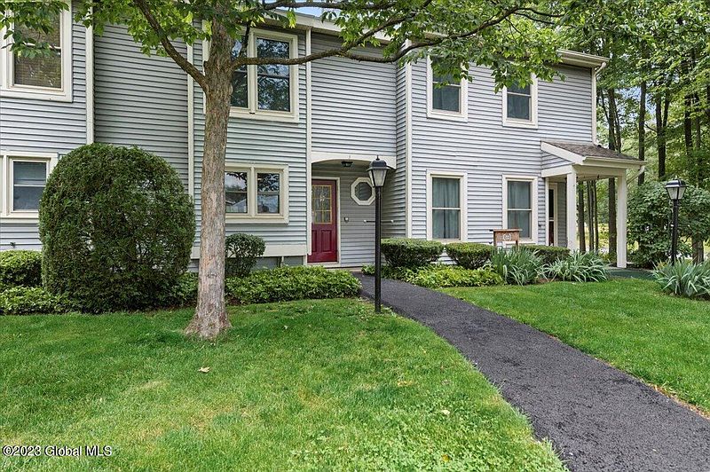 2nd image of 3 Hale Drive