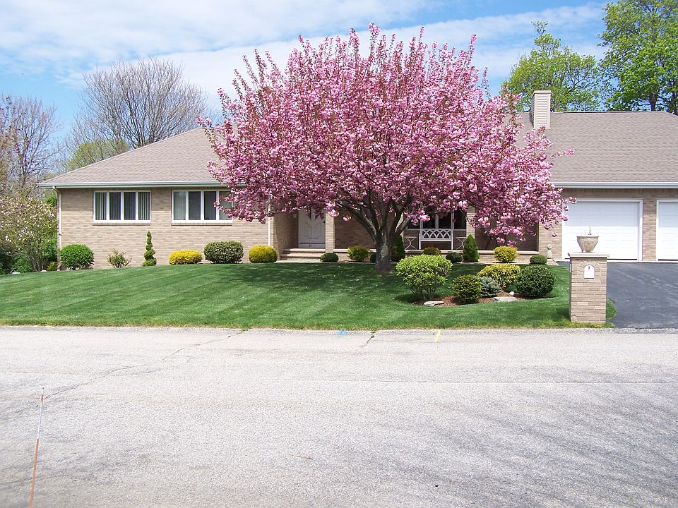 2nd image of 31 Patricia Ann Dr
