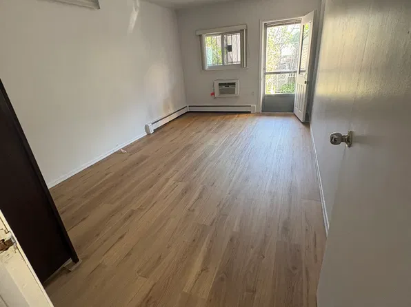 (undisclosed Address), Corona, NY 11368