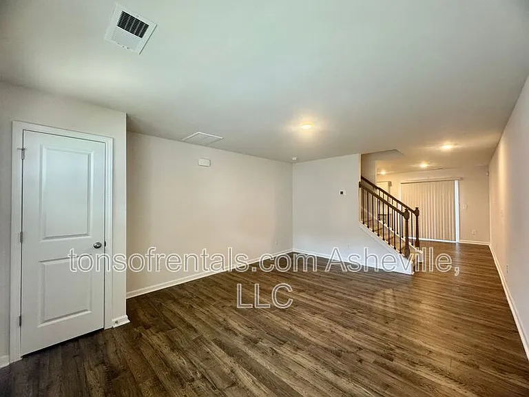 6 Chambers Garden Dr — Photo 7