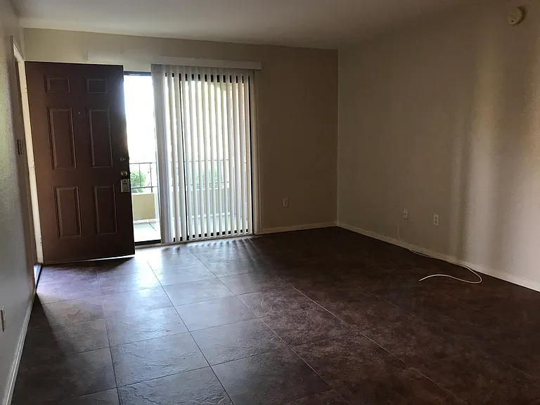 950 Seven Hills Dr #1015 — Photo 20