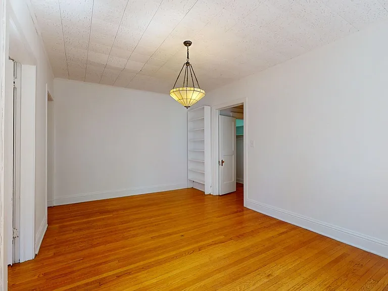 1358 E. 58th Street — Photo 13