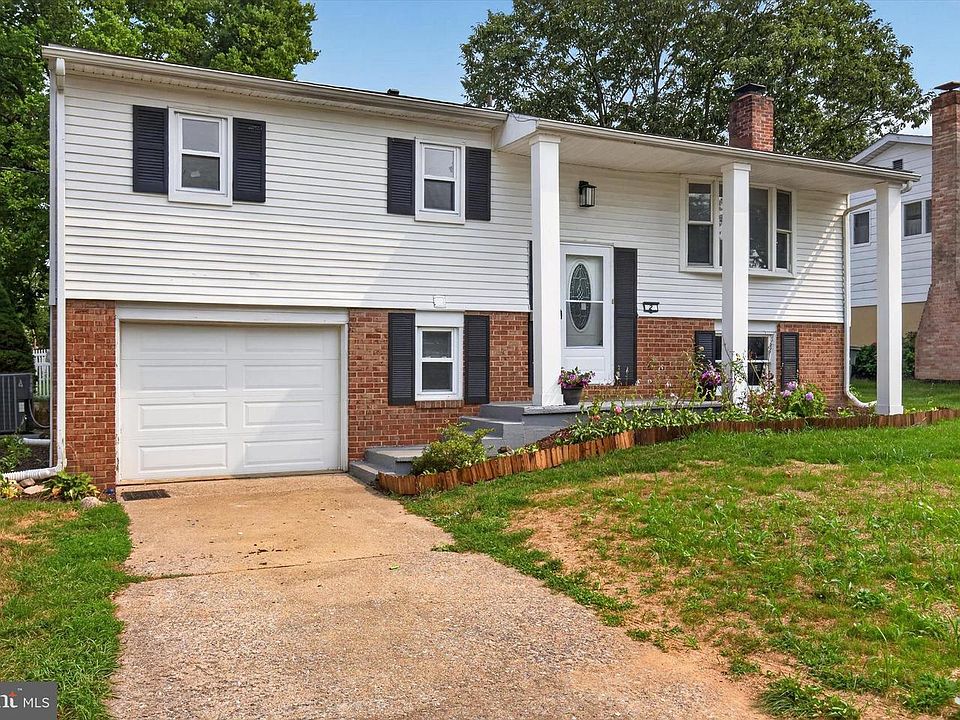 1st image of 2 Palmer Dr