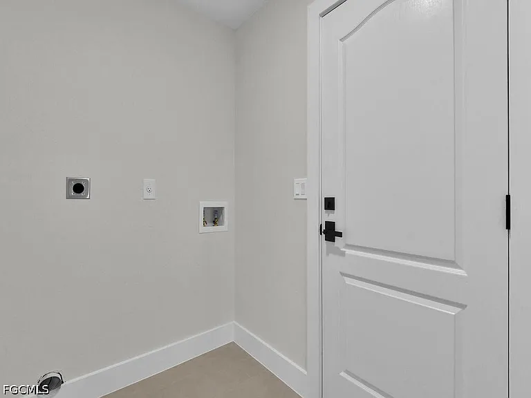 2509 Academy Blvd — Photo 24