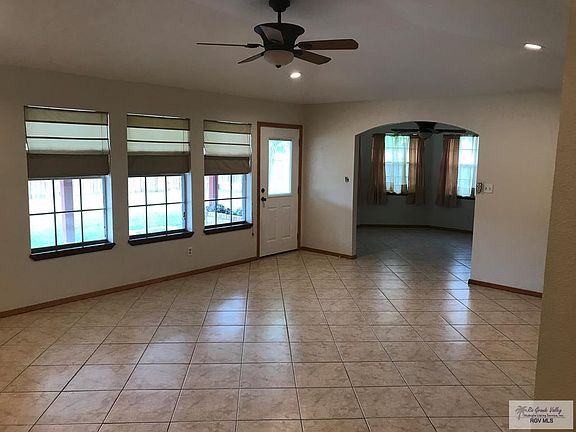 2nd image of 1041 E Lori Ln