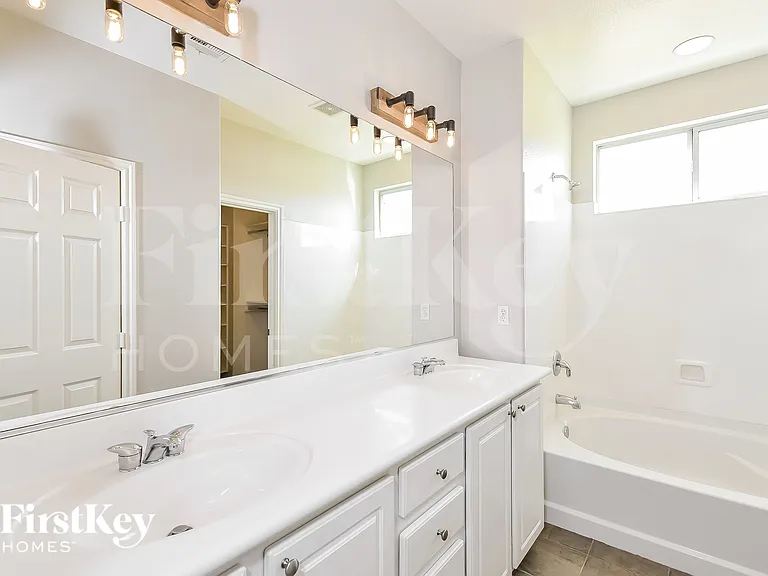 7580 Alexander Hills St — Photo 9