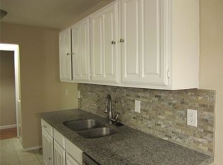 10 Still Glen Ct, Spring, TX 77381