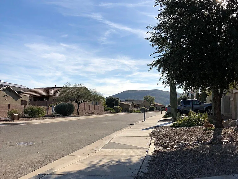 8401 N Crested Quail Dr — Photo 3