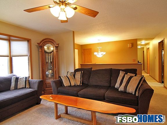 Living Room/Hallway