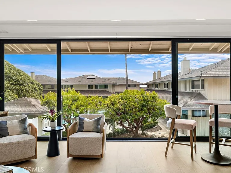 74 Blue Lagoon — Photo 27