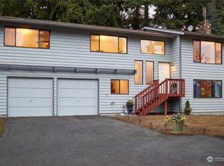 2520 NE 130th St APT C, Seattle, WA 98125