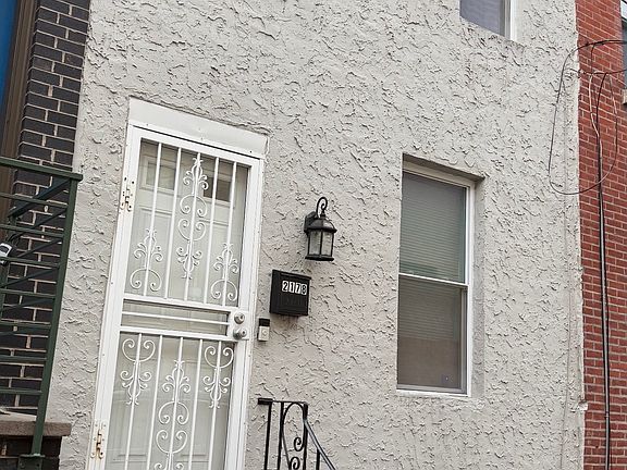 2nd image of 2178 E Oakdale St