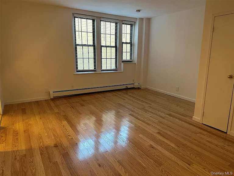 310 Riverside Blvd #2K — Photo 9