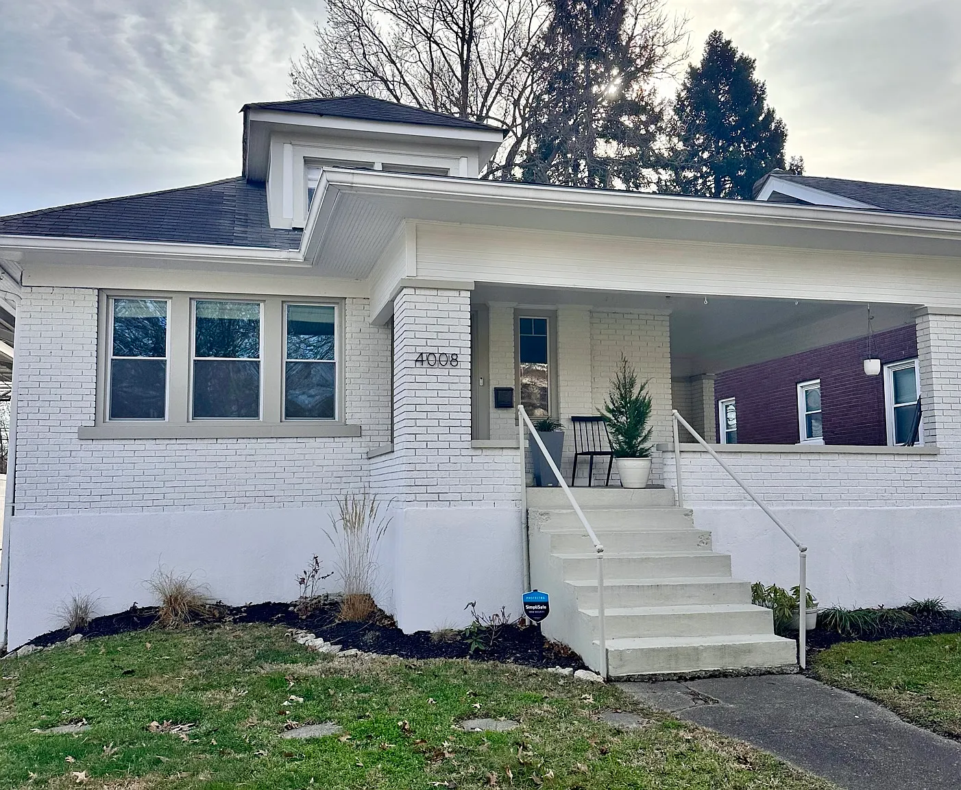 4 bed, 2200 sqft, $2,300 — Photo 1