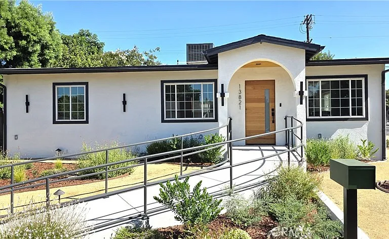 13821 Burton St — Photo 1
