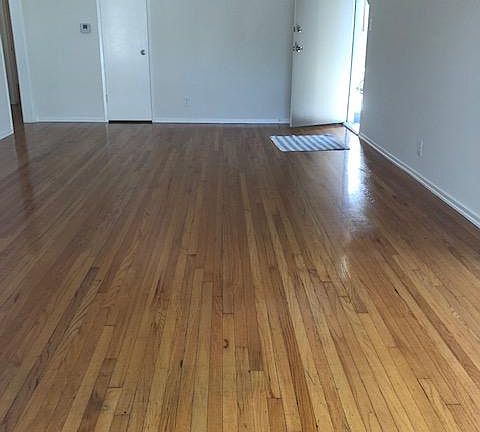 3rd image of 1108 S Clark Dr APT 1