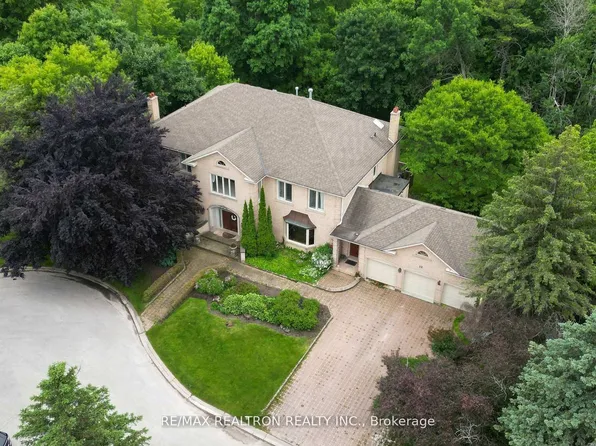 12 Moodie Dr, Richmond Hill, ON L4C 8C9