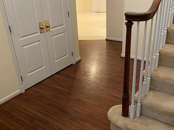 2 Story Entrance Foyer