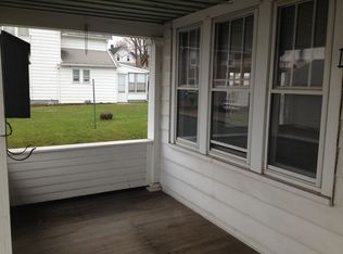 27 E Chestnut St, Nazareth, PA 18064