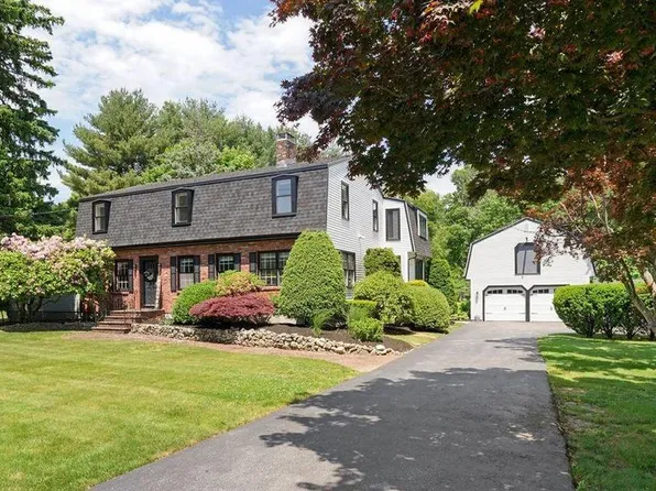 1715 Old Louisquisset Pike, Lincoln, RI 02865