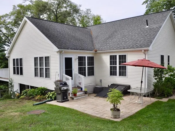 21 William Onthank Ln, Southborough, MA 01772