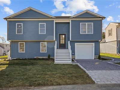 27 Hudson St, Tiverton, RI, 02878