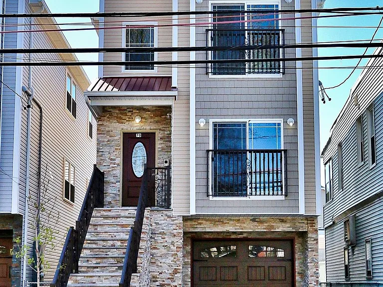 70 Erie St #1 — Photo 2