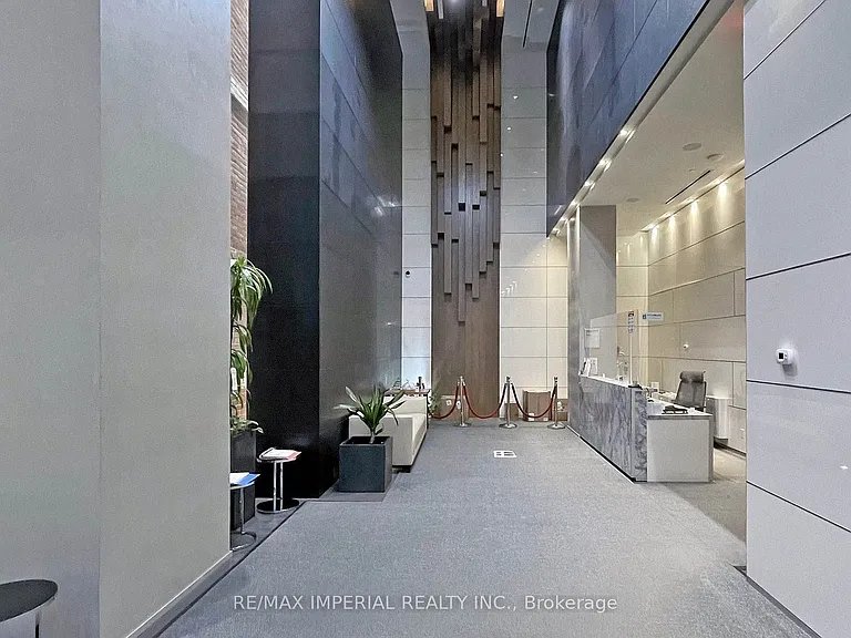 15 Grenville St #2803 — Photo 2