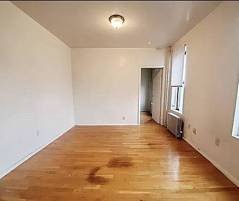 3rd image of 576 39th St APT 3
