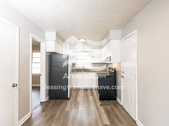 1494141_005_dining_room_5.jpg
