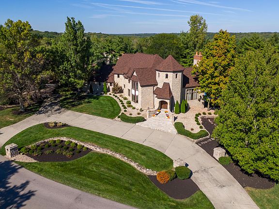 2nd image of 1650 Abbotsford Green Dr