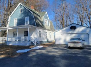 61 Grove St, Claremont, NH 03743