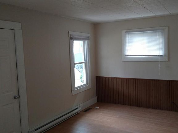 2nd image of 1036 Roosevelt St