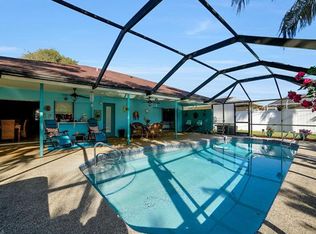 2833 SE 8th Ave, Cape Coral, FL 33904