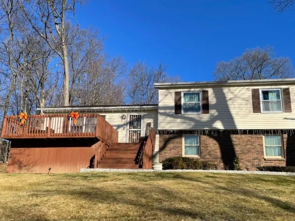 1 Beacon Rd, Hopatcong Boro, NJ 07843