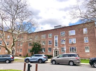 188-02 71st Cres #3, Fresh Meadows, NY 11365