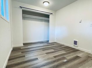 5220 California Ave SW #4, Seattle, WA 98136