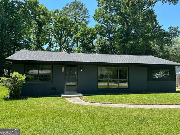 205 Clifton Dr, Port Wentworth, GA 31407