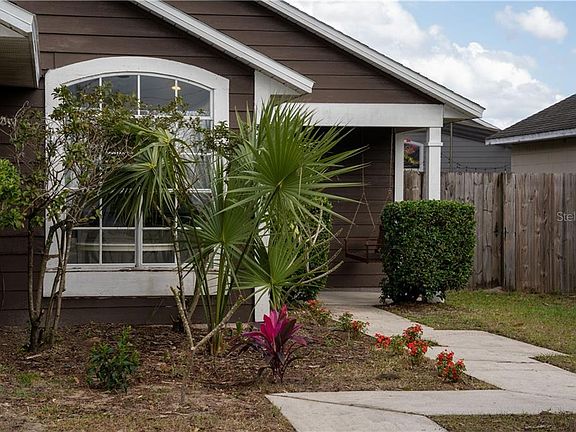 2nd image of 2831 Delcrest Ct